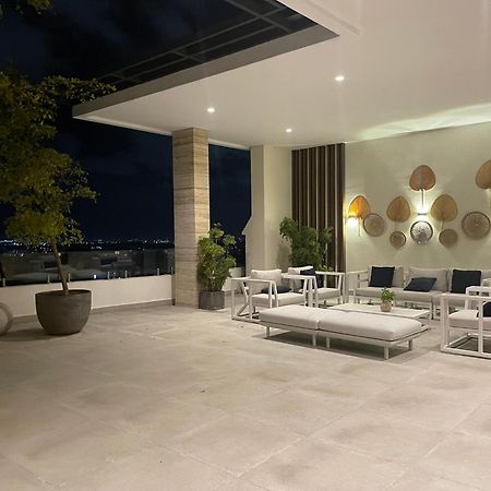 Piantini'S Skylight Apartment ซานโตโดมิงโก ภายนอก รูปภาพ