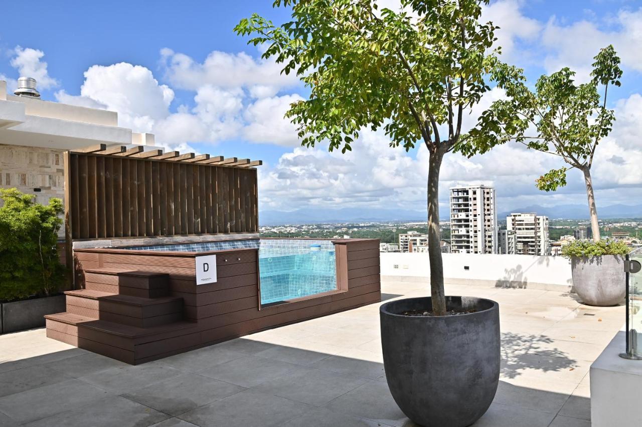 Piantini'S Skylight Apartment ซานโตโดมิงโก ภายนอก รูปภาพ