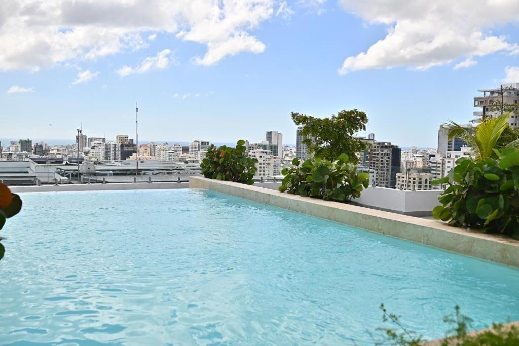 Piantini'S Skylight Apartment ซานโตโดมิงโก ภายนอก รูปภาพ