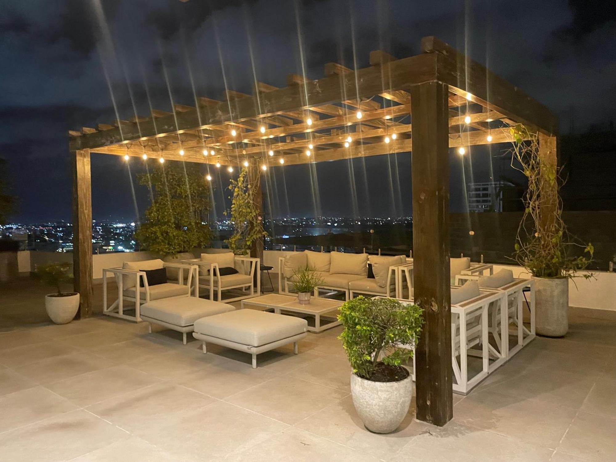 Piantini'S Skylight Apartment ซานโตโดมิงโก ภายนอก รูปภาพ