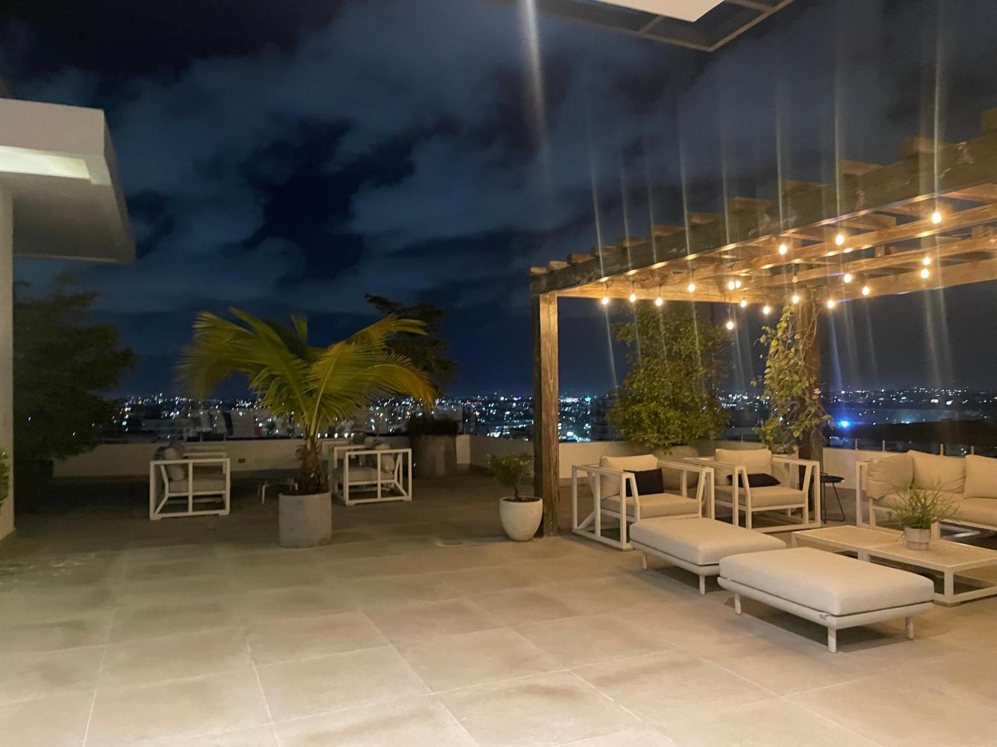 Piantini'S Skylight Apartment ซานโตโดมิงโก ภายนอก รูปภาพ